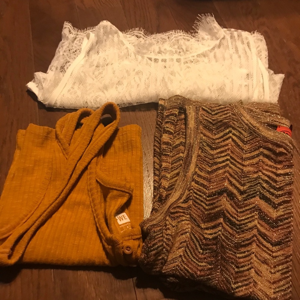 Sleeveless tops!